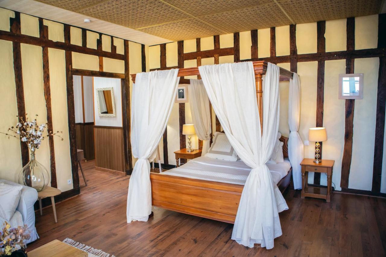 Cafe De France Bed & Breakfast Eauze Екстериор снимка