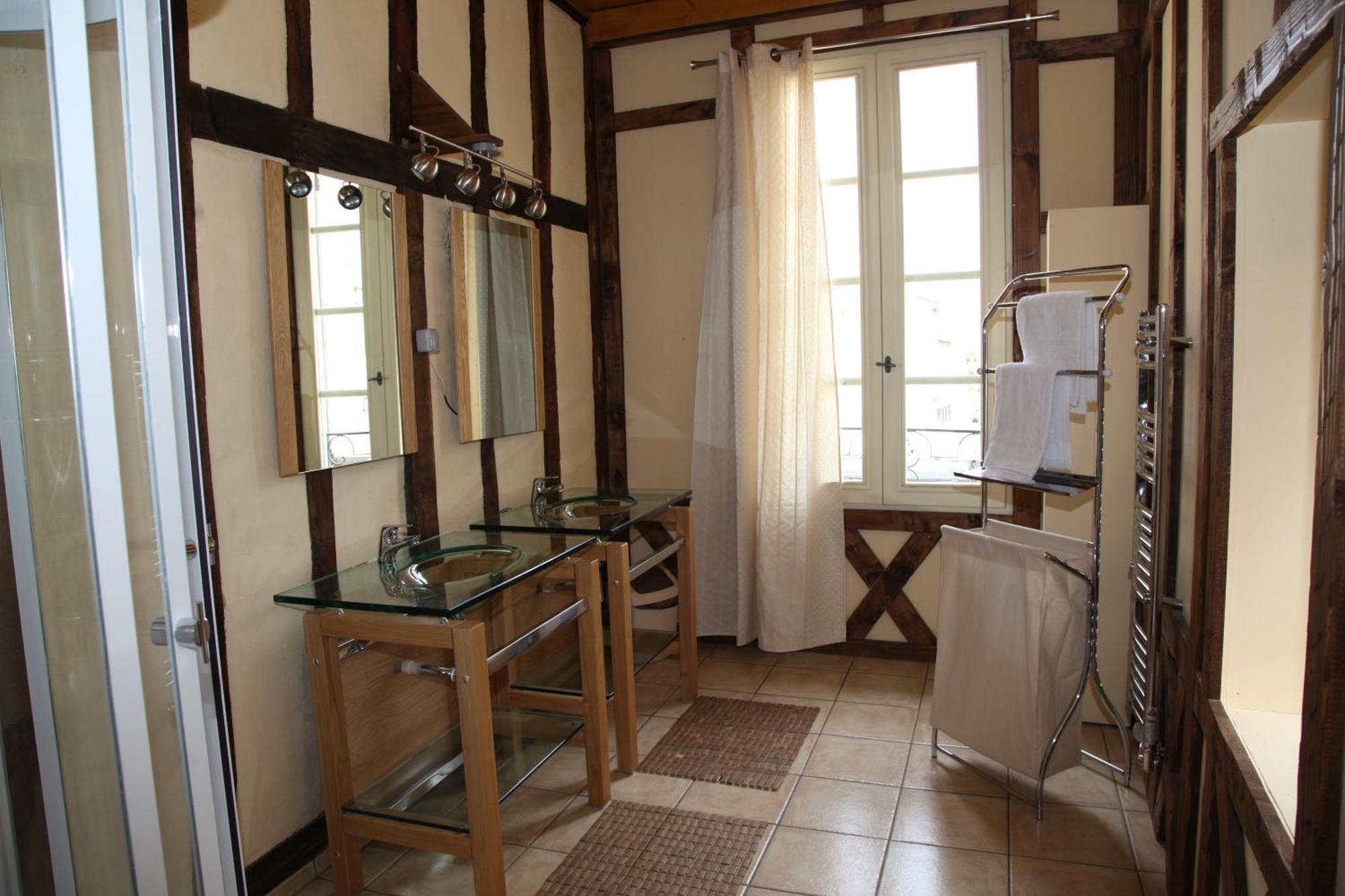 Cafe De France Bed & Breakfast Eauze Екстериор снимка
